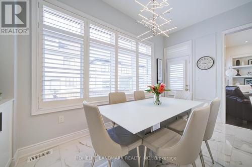 1369 Yellow Rose Circle, Oakville, ON - Indoor Photo Showing Dining Room