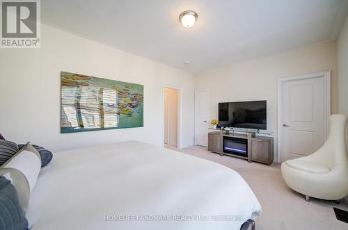 1369 Yellow Rose Circle, Oakville, ON - Indoor Photo Showing Bedroom