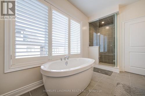 1369 Yellow Rose Circle, Oakville, ON - Indoor Photo Showing Bathroom