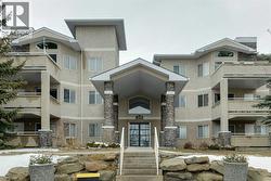 308, 20 Country Hills View NW  Calgary, AB T3K 5A3