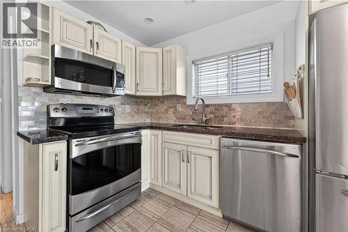 183 Paling Avenue, Hamilton, ON - Indoor Photo Showing Kitchen With Stainless Steel Kitchen With Upgraded Kitchen