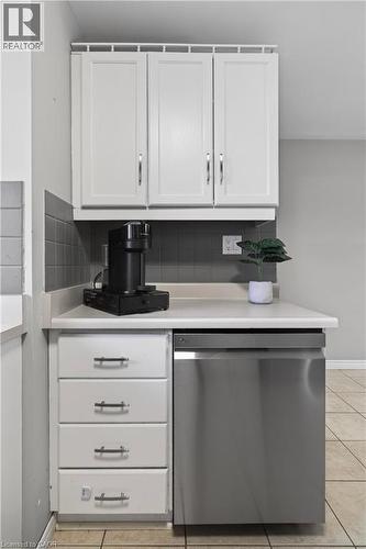 39 Trenholme Crescent, Hamilton, ON - Indoor Photo Showing Kitchen
