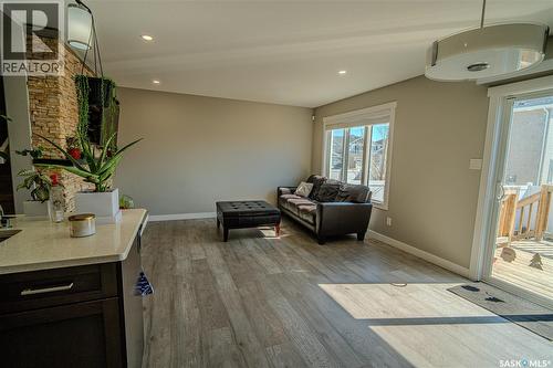 4529 E Keller Avenue, Regina, SK - Indoor