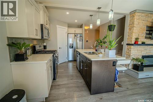 4529 E Keller Avenue, Regina, SK - Indoor Photo Showing Kitchen With Double Sink With Upgraded Kitchen