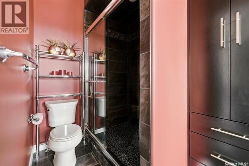 6040 Little Pine Loop, Regina, SK - Indoor Photo Showing Bathroom