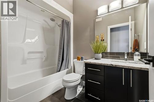 6040 Little Pine Loop, Regina, SK - Indoor Photo Showing Bathroom