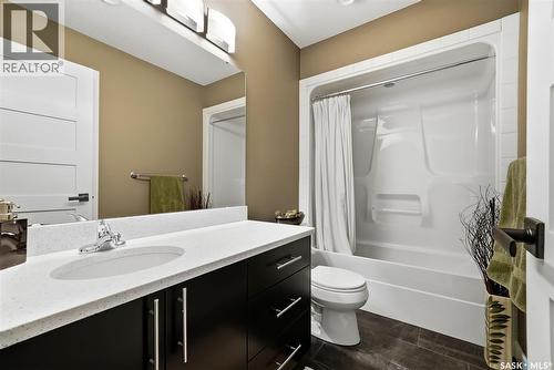 6040 Little Pine Loop, Regina, SK - Indoor Photo Showing Bathroom