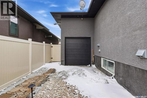 6040 Little Pine Loop, Regina, SK - Outdoor With Exterior