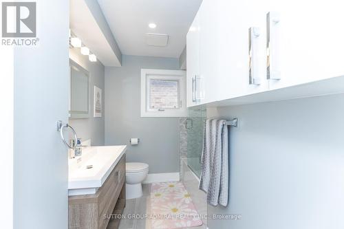 37 Spring Gate Boulevard, Vaughan, ON - Indoor Photo Showing Bathroom