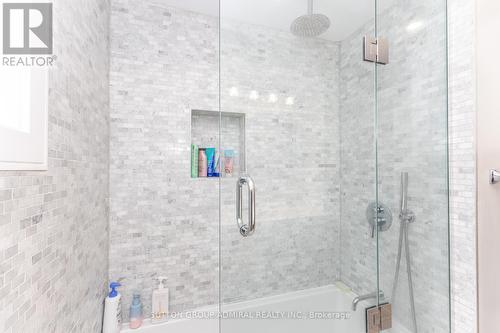 37 Spring Gate Boulevard, Vaughan, ON - Indoor Photo Showing Bathroom
