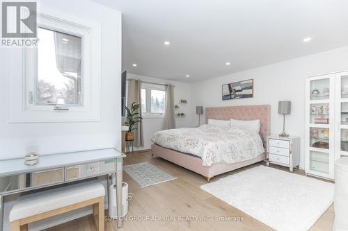 37 Spring Gate Boulevard, Vaughan, ON - Indoor Photo Showing Bedroom