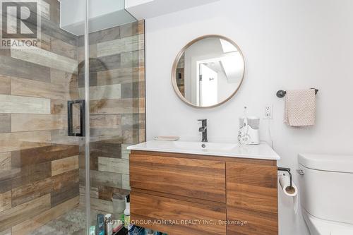 37 Spring Gate Boulevard, Vaughan, ON - Indoor Photo Showing Bathroom