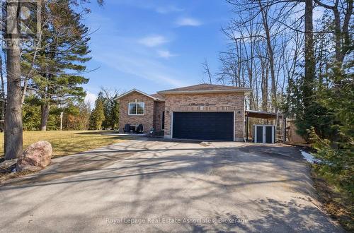 8 BEAVERDALE CRESCENT  Georgina, ON L0E 1N0