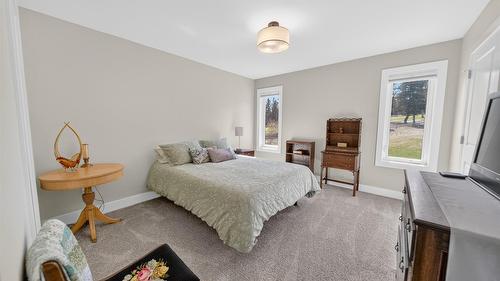 305 Legacy Lookout, Cranbrook, BC - Indoor Photo Showing Bedroom