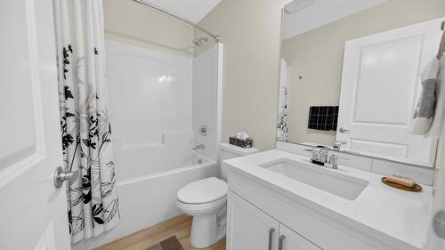 305 Legacy Lookout, Cranbrook, BC - Indoor Photo Showing Bathroom