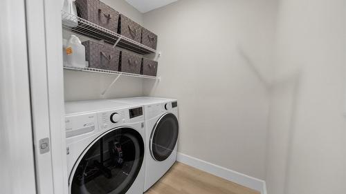 305 Legacy Lookout, Cranbrook, BC - Indoor Photo Showing Laundry Room
