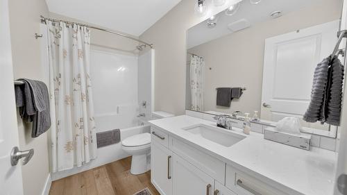 305 Legacy Lookout, Cranbrook, BC - Indoor Photo Showing Bathroom