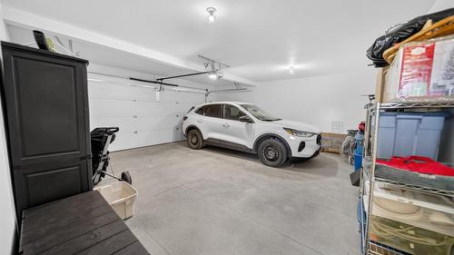 305 Legacy Lookout, Cranbrook, BC - Indoor Photo Showing Garage