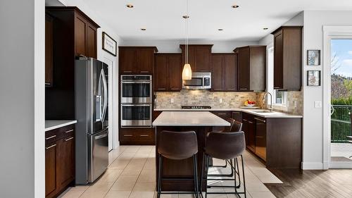 1894 Hidden Lake Place, Kelowna, BC - Indoor Photo Showing Kitchen With Upgraded Kitchen