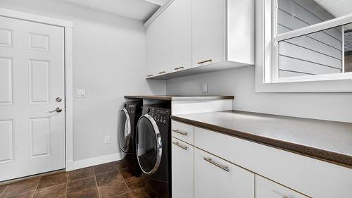 1894 Hidden Lake Place, Kelowna, BC - Indoor Photo Showing Laundry Room