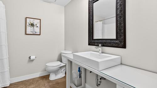 1894 Hidden Lake Place, Kelowna, BC - Indoor Photo Showing Bathroom