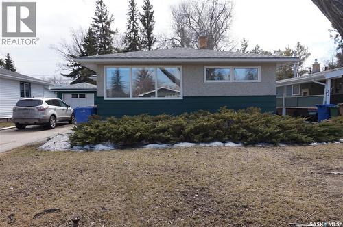 77 Millar Crescent, Regina, SK - Outdoor