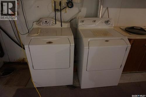 77 Millar Crescent, Regina, SK - Indoor Photo Showing Laundry Room