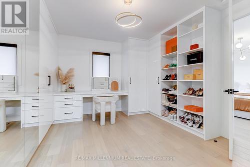 2498 Frankfield Road, Mississauga, ON - Indoor