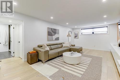 2498 Frankfield Road, Mississauga, ON - Indoor