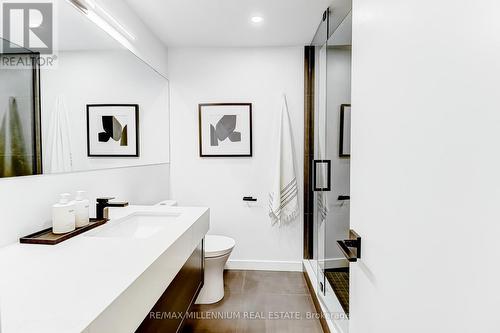 2498 Frankfield Road, Mississauga, ON - Indoor Photo Showing Bathroom