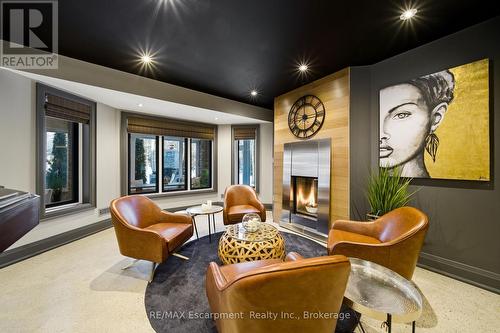 3205 Highpoint Court, Burlington, ON -  With Fireplace