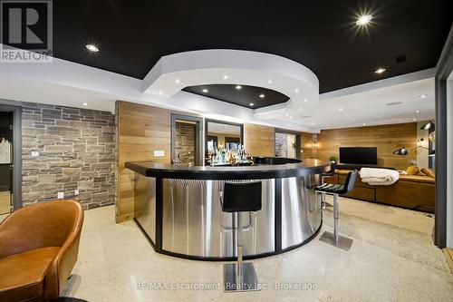 3205 Highpoint Court, Burlington, ON - Indoor