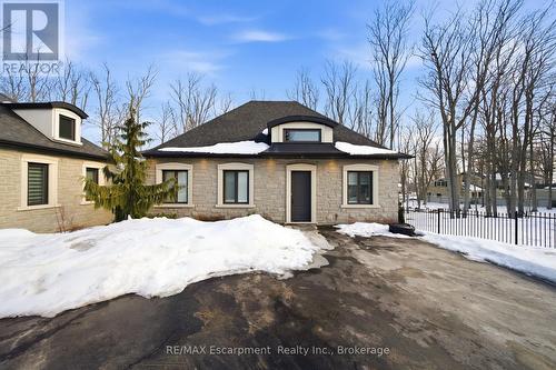 3205 Highpoint Court, Burlington, ON - Outdoor With Facade