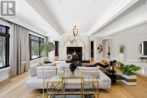 3205 Highpoint Court, Burlington, ON - Indoor Photo Showing Living Room With Fireplace