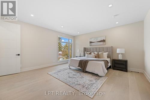 15 Briggs Avenue, Ottawa, ON - Indoor Photo Showing Bedroom