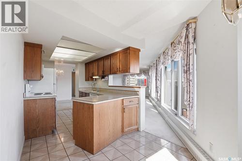 540 424 Spadina Crescent E, Saskatoon, SK - Indoor Photo Showing Kitchen
