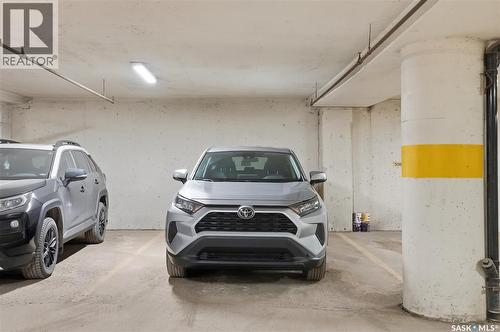 540 424 Spadina Crescent E, Saskatoon, SK - Indoor Photo Showing Garage