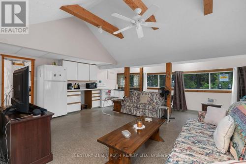 2026 Tiny Beaches Road S, Tiny, ON - Indoor Photo Showing Living Room
