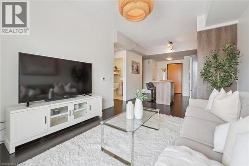 15 Prince Albert Boulevard Unit# 309, Kitchener, ON - Indoor Photo Showing Living Room