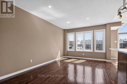 672 Pepperville Crescent E, Ottawa, ON - Indoor Photo Showing Other Room