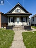 1472 Langlois AVENUE Windsor, ON N8X 4M1