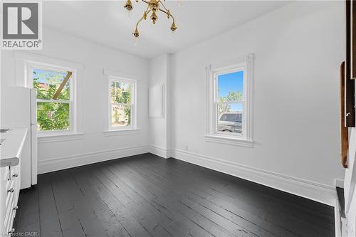8 Tasker Street, St. Catharines, ON 