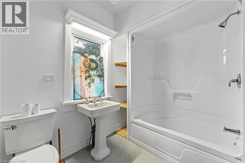 8 Tasker Street, St. Catharines, ON 