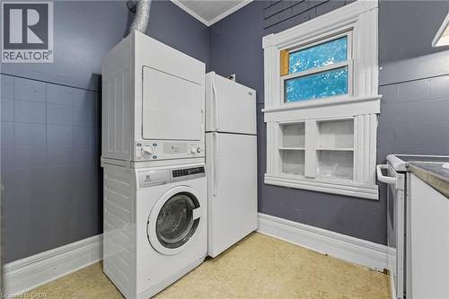 8 Tasker Street, St. Catharines, ON 
