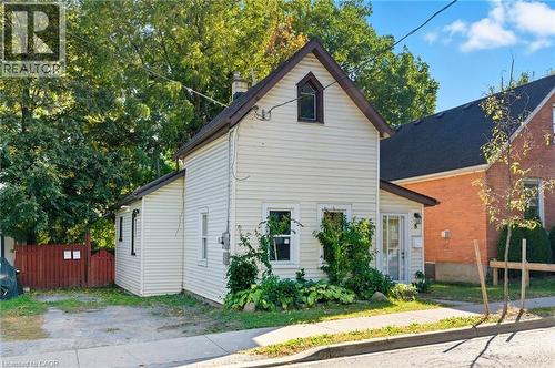 8 TASKER Street  St. Catharines, ON L2R 3Z8