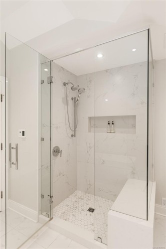 683 Mountjoy Ave, Oak Bay, BC 