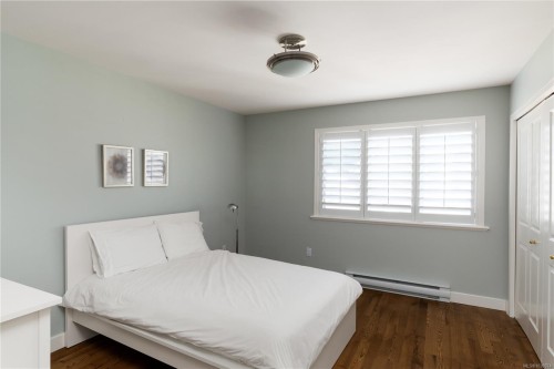 683 Mountjoy Ave, Oak Bay, BC 