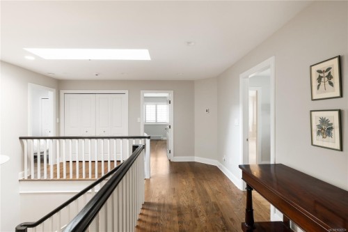 683 Mountjoy Ave, Oak Bay, BC 
