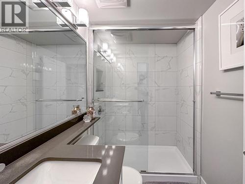 1923 Parker Street, Vancouver, BC - Indoor Photo Showing Bathroom