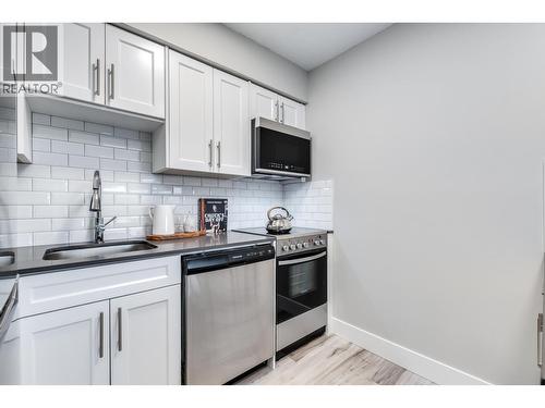 1923 Parker Street, Vancouver, BC - Indoor Photo Showing Kitchen